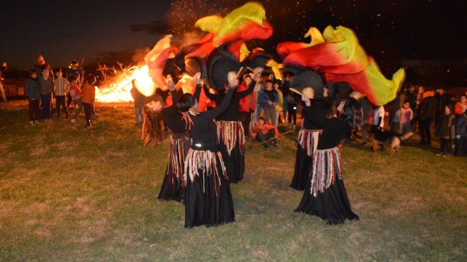 Diferentes agrupaciones de danza y de otras disciplinas artísticas fueron partícipes de esta movida.    PRENSA MUNICIPAL. 