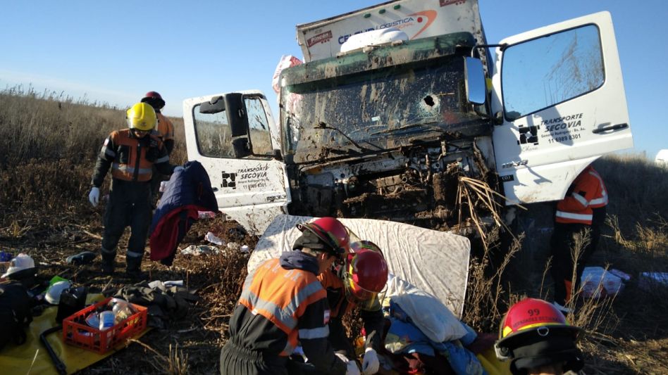 Un camionero murió e investigan si sufrió un ataque al querer escapar de un piquete