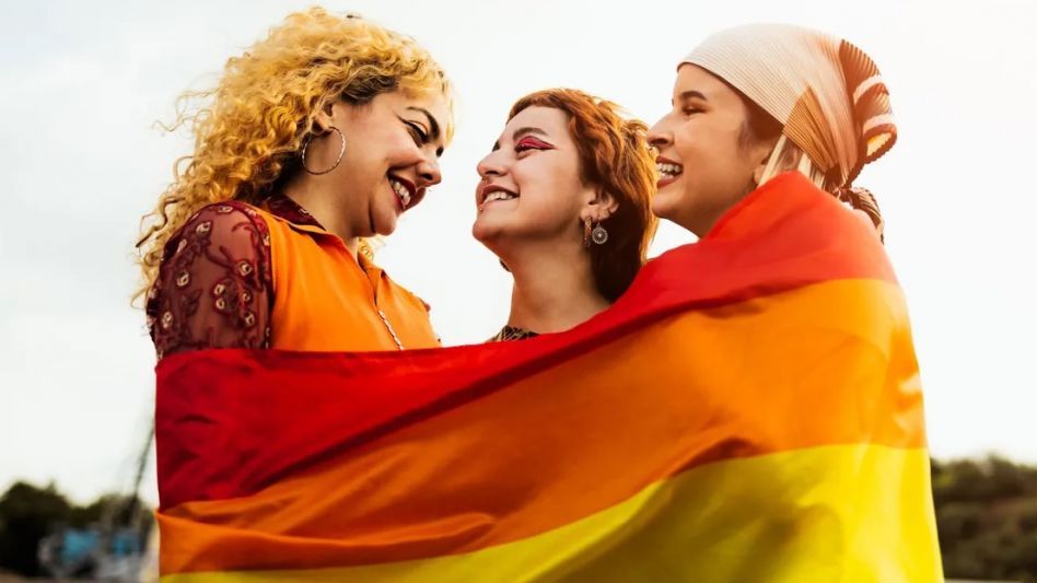 ¿Por qué el 28 de junio se celebra el Día Internacional del Orgullo LGTBIQ+?