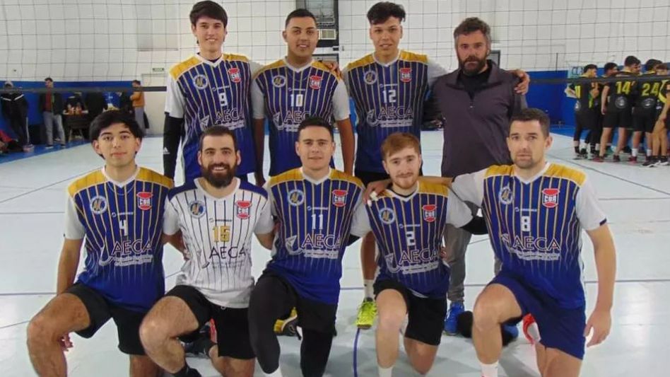 Azul Vóley Club, uno de los líderes en el certamen de Primera División que organiza la AOV. Foto: gentileza Facebook Olavarría Vóley.