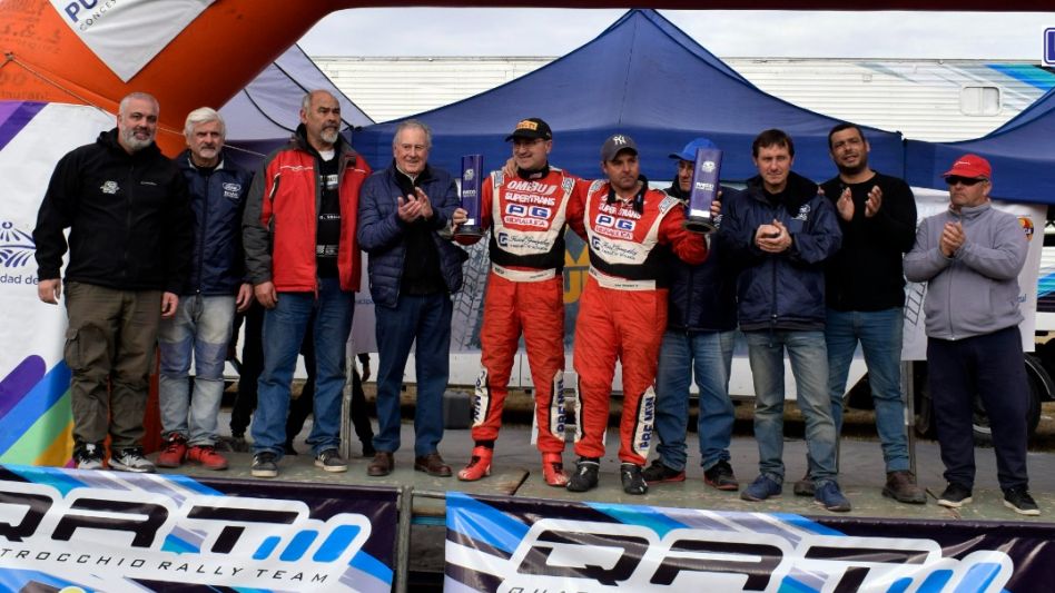 Ariel Robbiani y Jorge Decibe se quedaron con la carrera homenaje a ?Guille? Quattrocchio, que correspondió a la vigésima edición del Rally Ciudad de Azul.  Foto: gentileza Bellido.