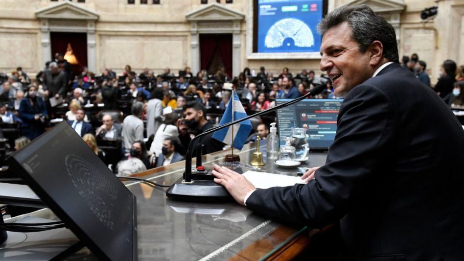 Massa destacó la aprobación de las leyes de incentivo fiscal a la Industria Automotriz y de promoción de Nanotecnología