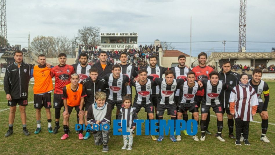 La victoria de Alumni sobre Chacarita  implicó que la ?Ponzoña? y River volverán a disputar una final mano a mano por el cetro del Torneo Apertura del fútbol local. Foto: Nicolás Murcia.