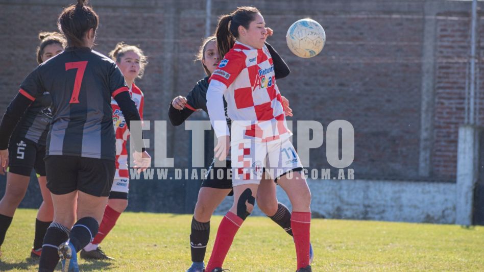Las chicas jugarán la revancha dentro de siete días en el estadio Félix Piazza. Foto: Nicolás Murcia.