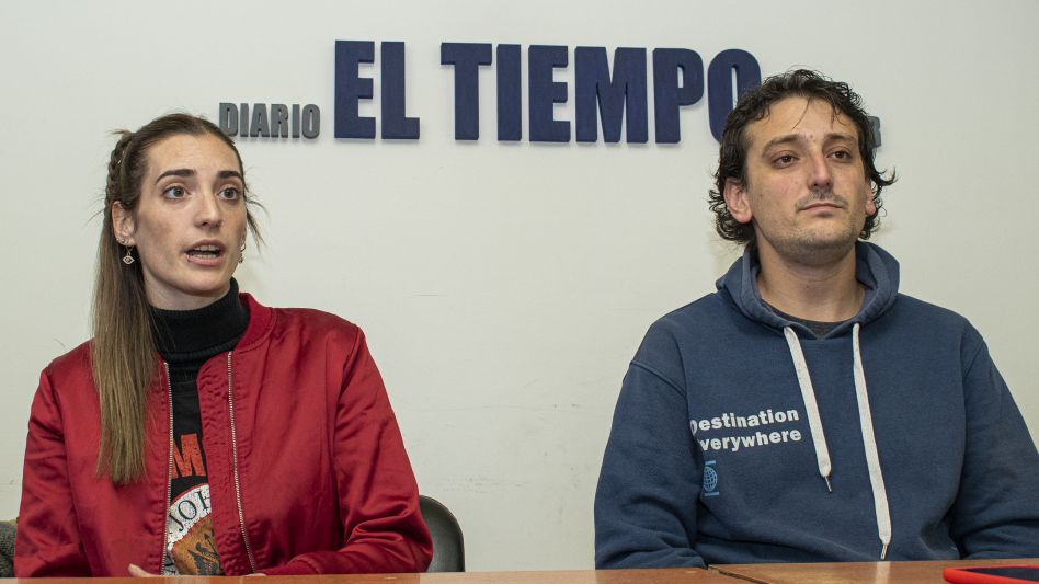 Victoria Cadoppi y Alexis Labianca, integrantes del Centro Político Cultural Kirchner, dialogaron ayer con EL TIEMPO. NACHO CORREA