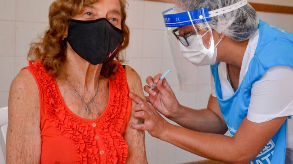Vacunas: cuarta y quinta dosis para mantener las defensas activas contra el coronavirus