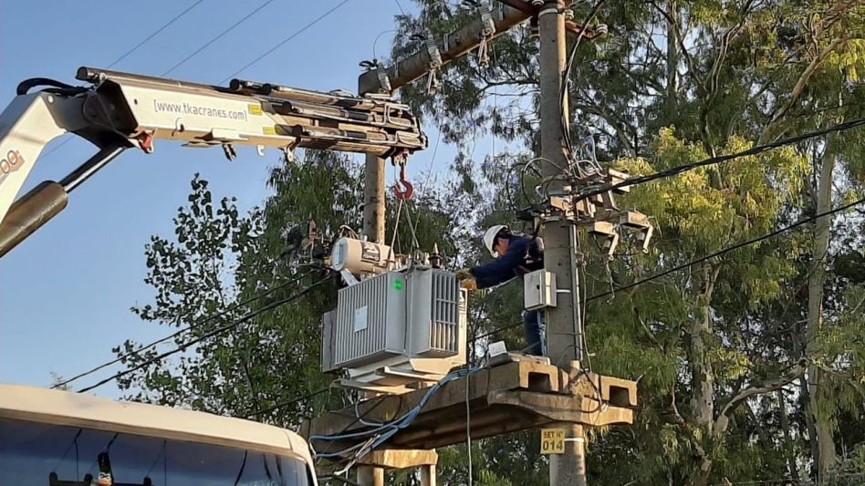 Cuadrillas de la CEAL trabajando en uno de los sectores de Villa Piazza Norte. PRENSA/CEAL