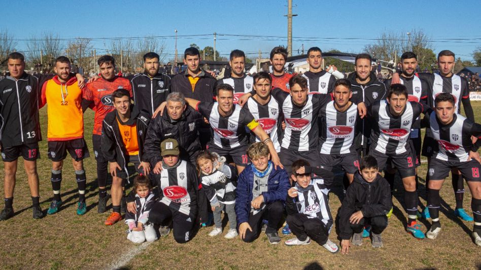 Alumni y River dirimirán quién se quedará con el título del Torneo Apertura de PD. El cotejo se disputará, a partir de las 15.30, en el Emilio S. Puente. FOTO: NICOLÁS MURCIA.