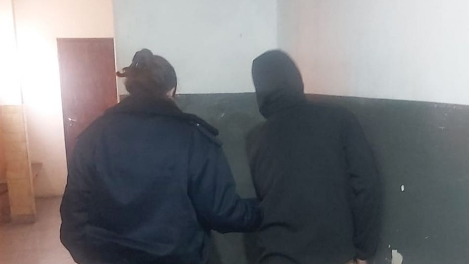 Según lo informado por la Policía, el imputado por la comisión de este hecho tiene 23 años. FOTO: CPR AZUL/PBA