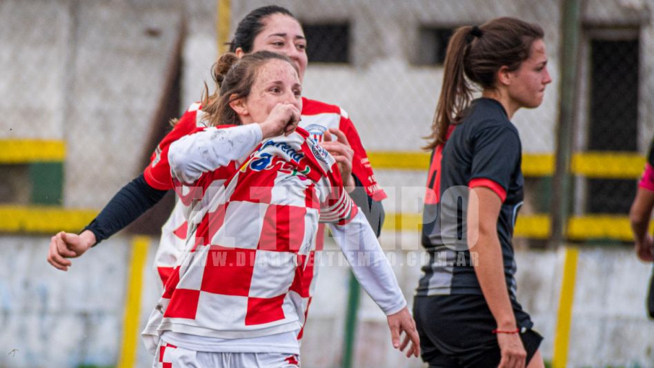 Anabella Pezet marcó el único tanto de Estrellas. Foto: Nacho Correa.