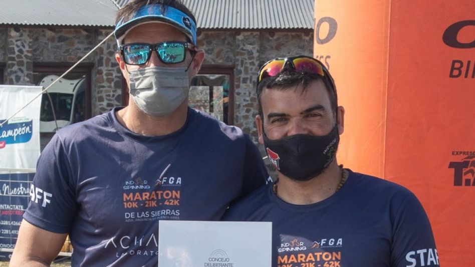  Ernesto Labría (derecha) y Fernando Abdala son los organizadores de la sexta edición de la Media Maratón de las Sierras. Foto: archivo gentileza Facebook Indoor Spinning.