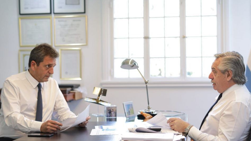 Massa: "La política no necesita salvadores, sino servidores"