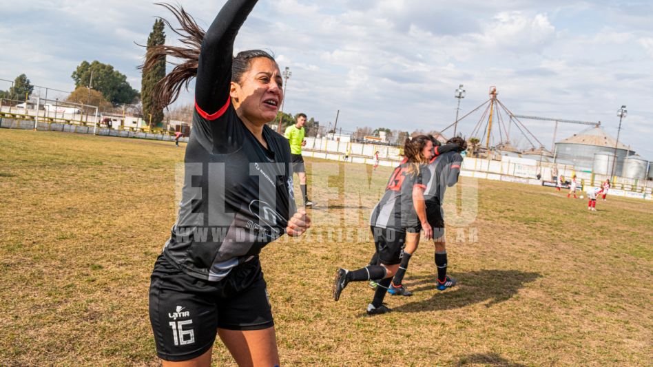 Julieta Baigorria festeja su gol frente a Estrellas en el partido revancha de la final del Torneo Apertura. Foto: Nacho Correa.