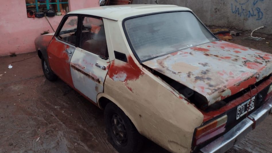 Durante el allanamiento la Policía incautó el cuchillo presuntamente empleado en el hecho. También, prendas de vestir y el auto del hombre que ahora permanece detenido.