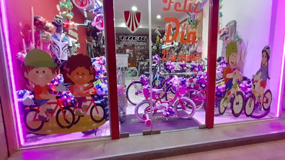 Cicles Prove abre sus puertas de lunes a viernes de 8,30 a 12,30 y de 15,30 a 19.30. En tanto los sábados de 8,30 a 12,30. 
