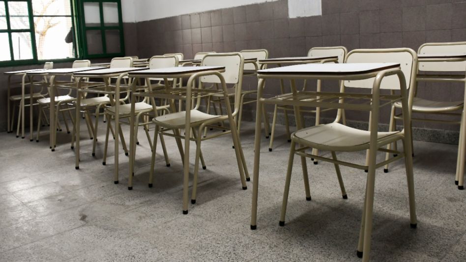 Suteba acata a un paro y el miércoles se complican las clases en la provincia