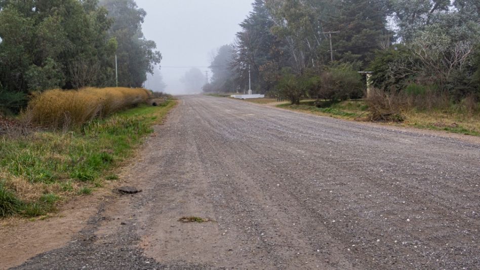 El camino que fue mejorado con RAP de la obra que la provincia está haciendo sobre Ruta 51.