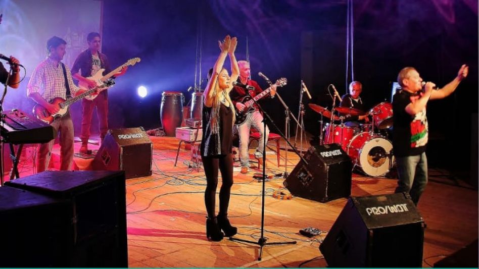 Peso Neto y un show a beneficio del Hogar Agrícola