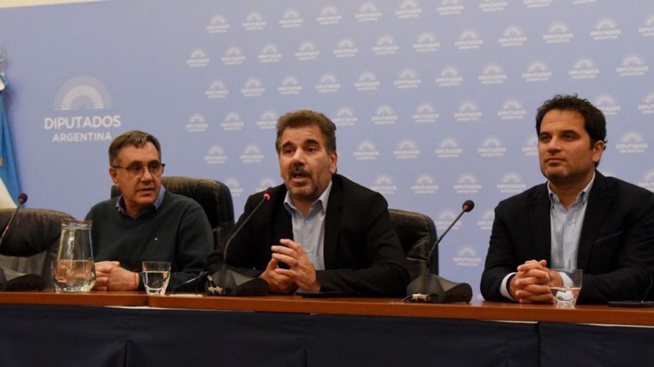  Ritondo y Finocchiaro con Padres Organizados en el Congreso