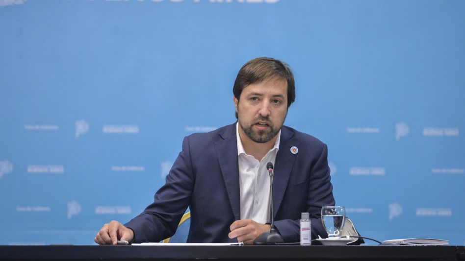 Kreplak salió al cruce de las críticas por la compra de preservativos en la provincia