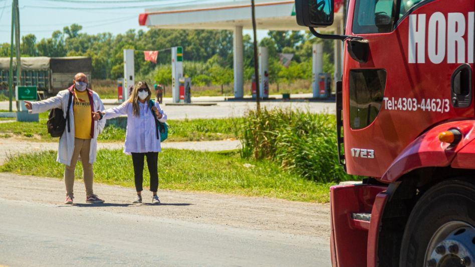 Foto testimonial de nuestro reportero gráfico Nicolás Murcia. En febrero, durante una cobertura de EL TIEMPO en Ruta 3, retrató a Rubolino a la espera de que algún transportista lo arrime.
