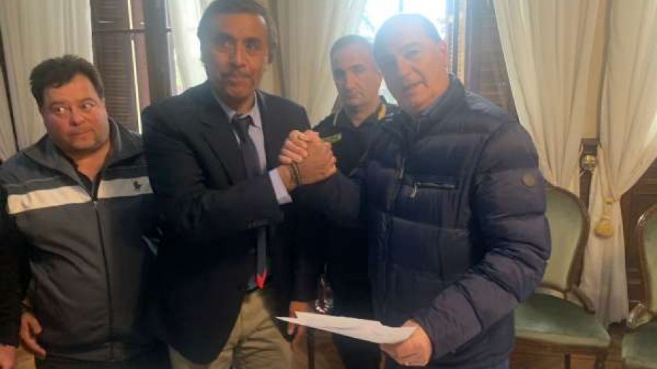 Eduardo Aparicio, titular del APreViDe, levantó por 90 días la prohibición de hinchas visitantes en los partidos de futbol de Ligas del Interior Bonaerense.