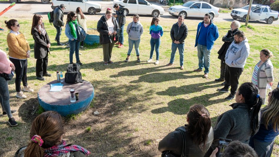 Se llevó a cabo ayer una reunión informativa sobre los trabajos de integración socio-urbana que se llevarán a cabo en Villa Piazza Sur. FOTOS NICOLÁS MURCIA