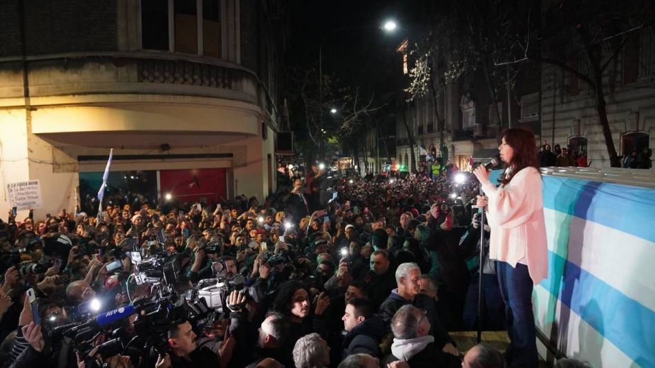 Cristina: "es el odio hacia la alegría y el amor a los peronistas"