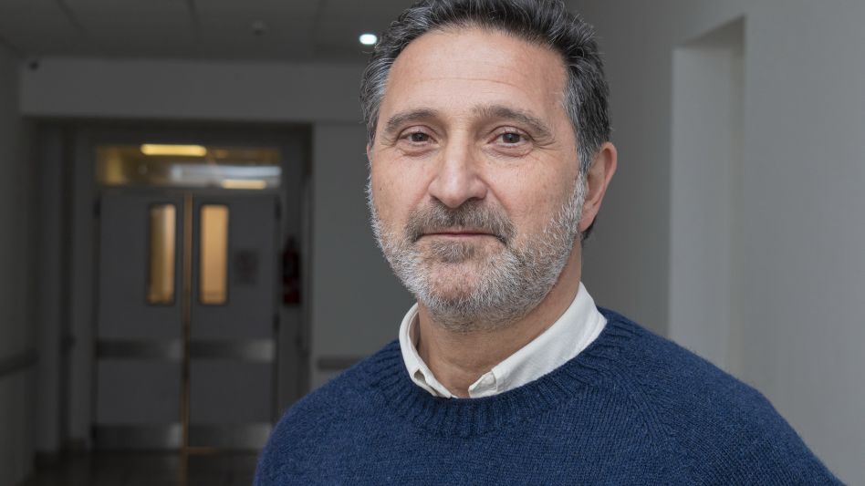 Hay que tratar de tener el calendario nacional de vacunación completo y a la vez completar el esquema de la vacunación contra el Covid-19, le dijo ayer Néstor Cousté a este diario. NACHO CORREA