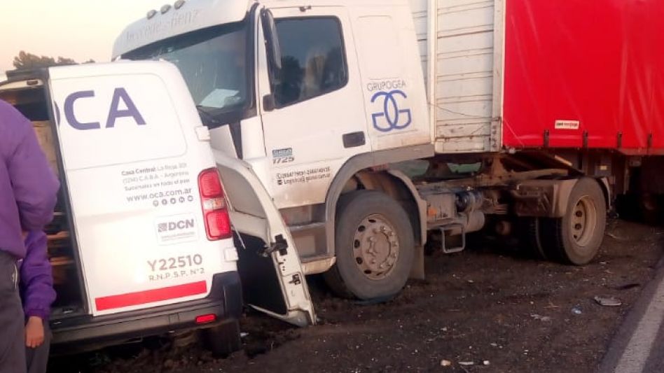 Chocaron un camión y un furgón: no hubo heridos