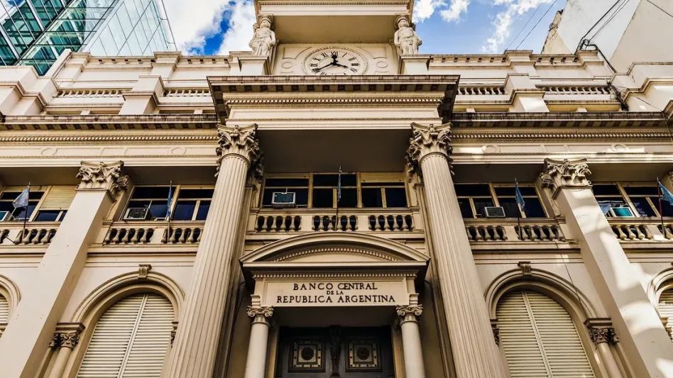 Los bancos no operan por el feriado nacional tras ataque a la vicepresidenta