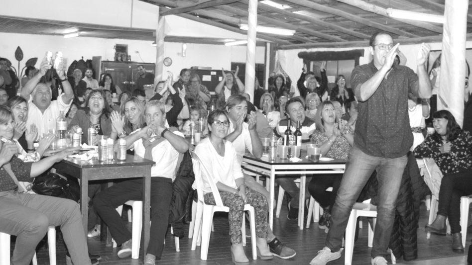El secretario gremial de la Asociación Empleados de Comercio, Sergio Cornec habló sobre la próxima peña bailable. GENTILEZA AECA 