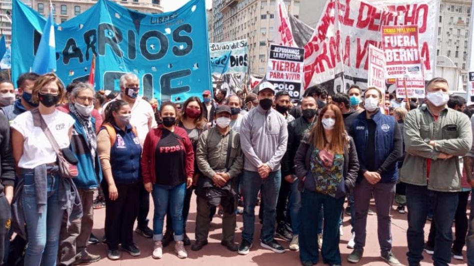 Suspenden 40 mil planes y hay tensión con las organizaciones sociales