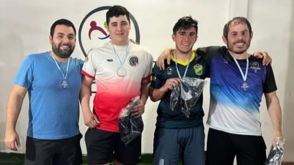 Marcelo Sottile, Joaquín Grimaldi, Llamil Candal  y Emanuel Barrionuevo protagonizaron el encuentro decisivo en 8° Principiantes. 