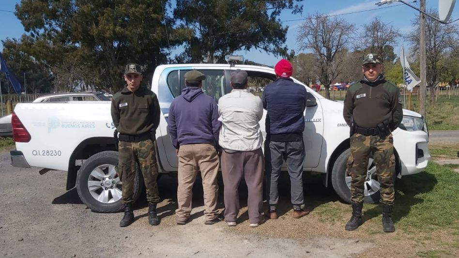 El procedimiento se llevó a cabo ayer domingo en un establecimiento rural ubicado en el Cuartel XI del Partido de Azul. FOTOS: CPR AZUL/PBA