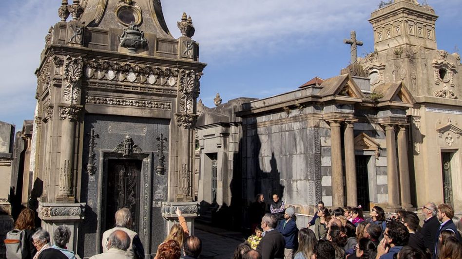 Las visitas guiadas al cementerio están teniendo muy buena repercusión en la comunidad y muy buena concurrencia.   ARCHIVO PARTE MUNICIPAL  