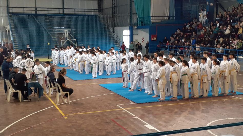 Taekwondo: azuleños se destacaron en Bolívar