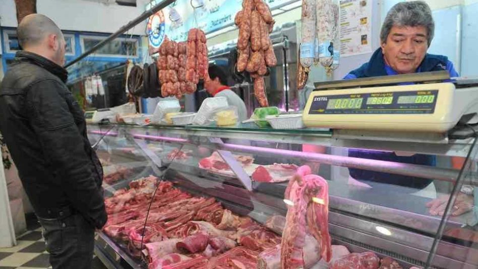 Mar del Plata: clausuran dos comercios que vendían carne de caballo en hamburguesas y embutidos