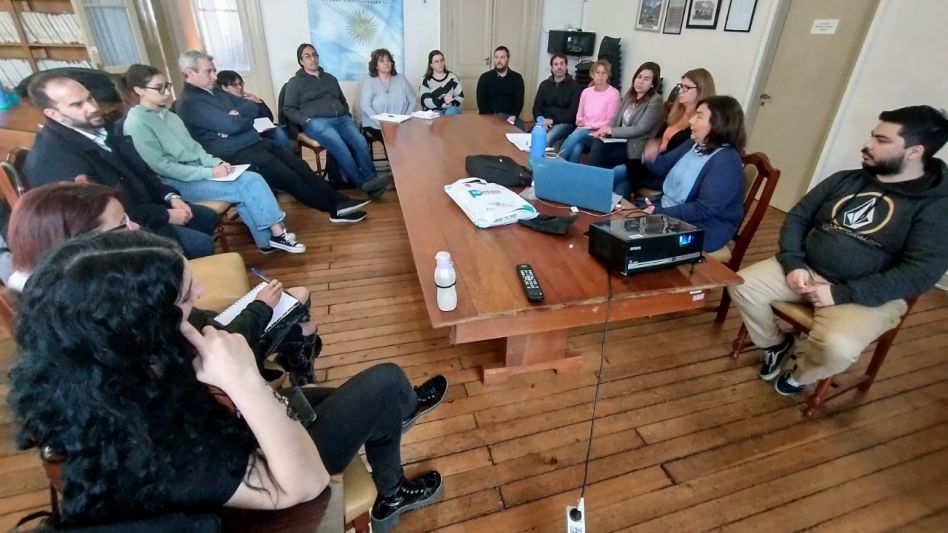 En el Concejo Deliberante, se concretó la primera reunión de la Comisión de Seguimiento de la Ejecución del Fondo Educativo en Materia de Infraestructura. PRENSA CONCEJO DELIBERANTE