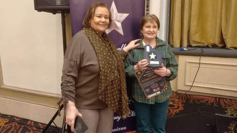 La escritora Ana de Benedictis fue distinguida con el premio "Estrella del Sur desde Uruguay al mundo"