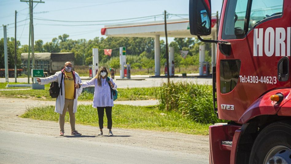 Piden implementar medios de transporte destinados a docentes que viajan desde Azul a Cacharí. N. MURCIA