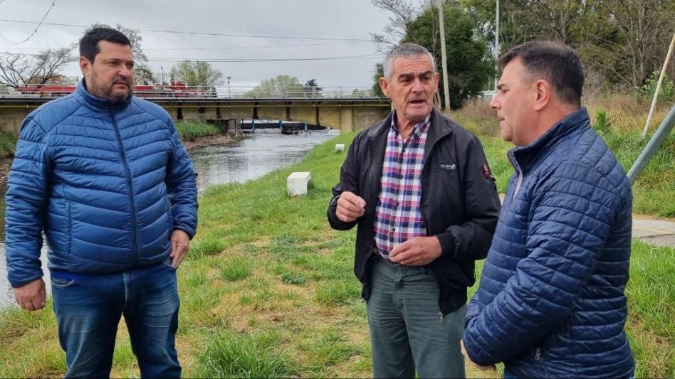 Trabajos de dragado del arroyo 