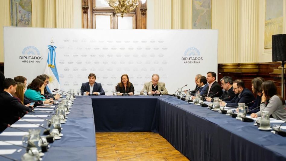 Cecilia Moreau acordó con todos los bloques el tratamiento del Presupuesto 2023 en Diputados