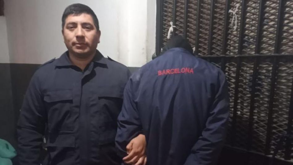 La aprehensión del joven acusado de haber cometido este robo podría ser convertida hoy en detención. Transitoriamente, quedó alojado en la Seccional Primera local de Policía. EPDS AZUL/PBA 