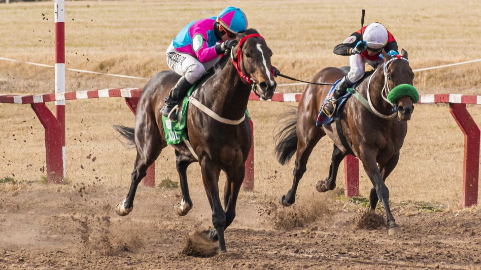 Mañana en el circo hípico local el Jockey Club organizará la novena reunión del año, donde comenzará a desarrollarse la Triple Corona Cervantina. Foto: archivo Nacho Correa.