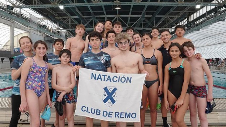 Una delegación del Club de Remo dijo presente en el certamen que se desarrolló en las instalaciones del Natatorio Olímpico del EMDER. Foto: GENTILEZA REMO