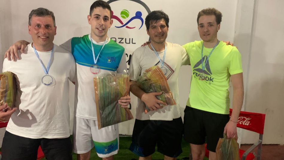 Sergio Grosso, Matías Ferreyra, Uriel Loustau e Ignacio Mónaco fueron los finalistas del torneo de 6° Libre. Foto: PRENSA AAP