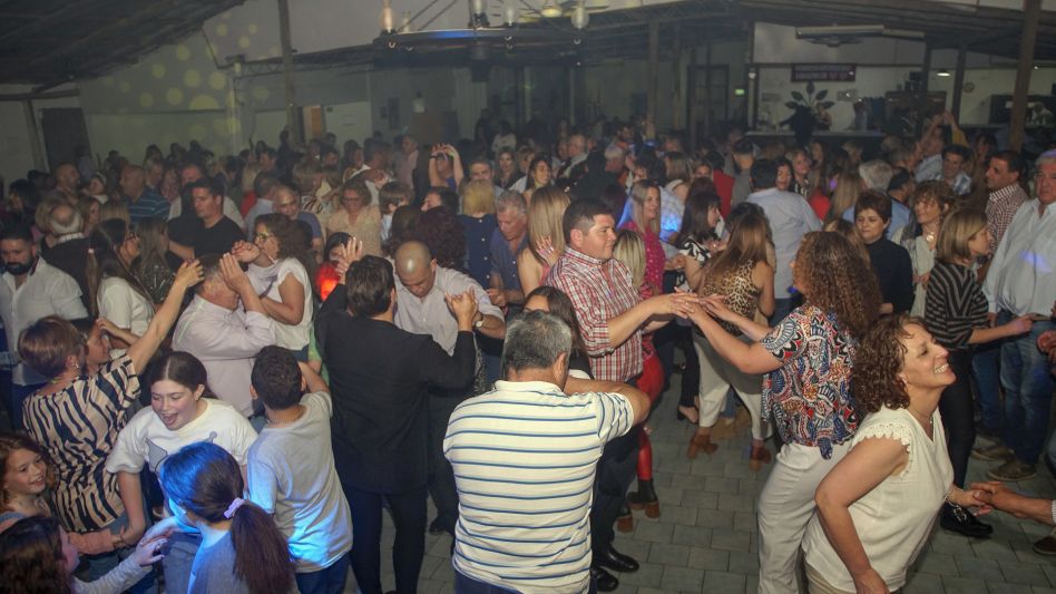 Se celebró con una gran peña bailable