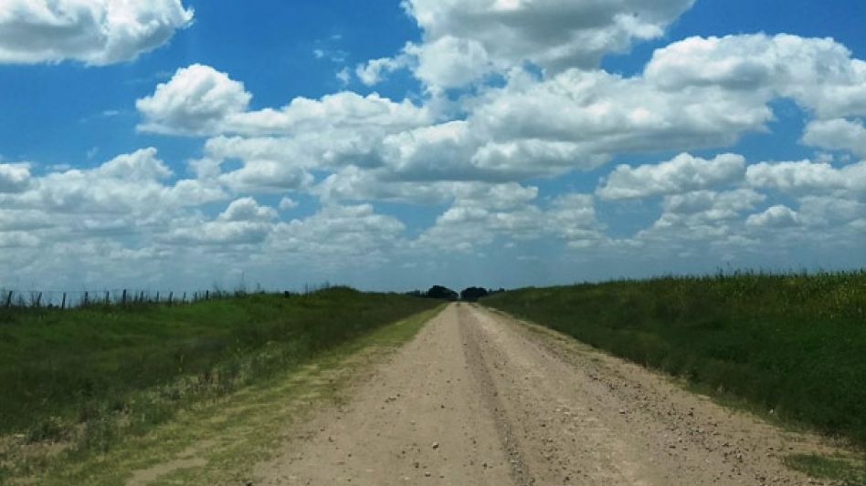 Se realizaron 280 obras de mejoras en caminos rurales
