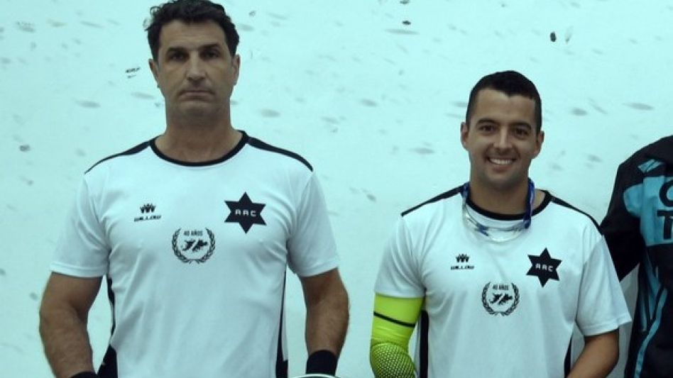 Los pelotaris de Azul Athletic y Remo buscarán quedarse con la tercera fecha del Clausura de la máxima categoría de la FPPBA.  Foto:  ARCHIVO GENTILEZA FPPBA.